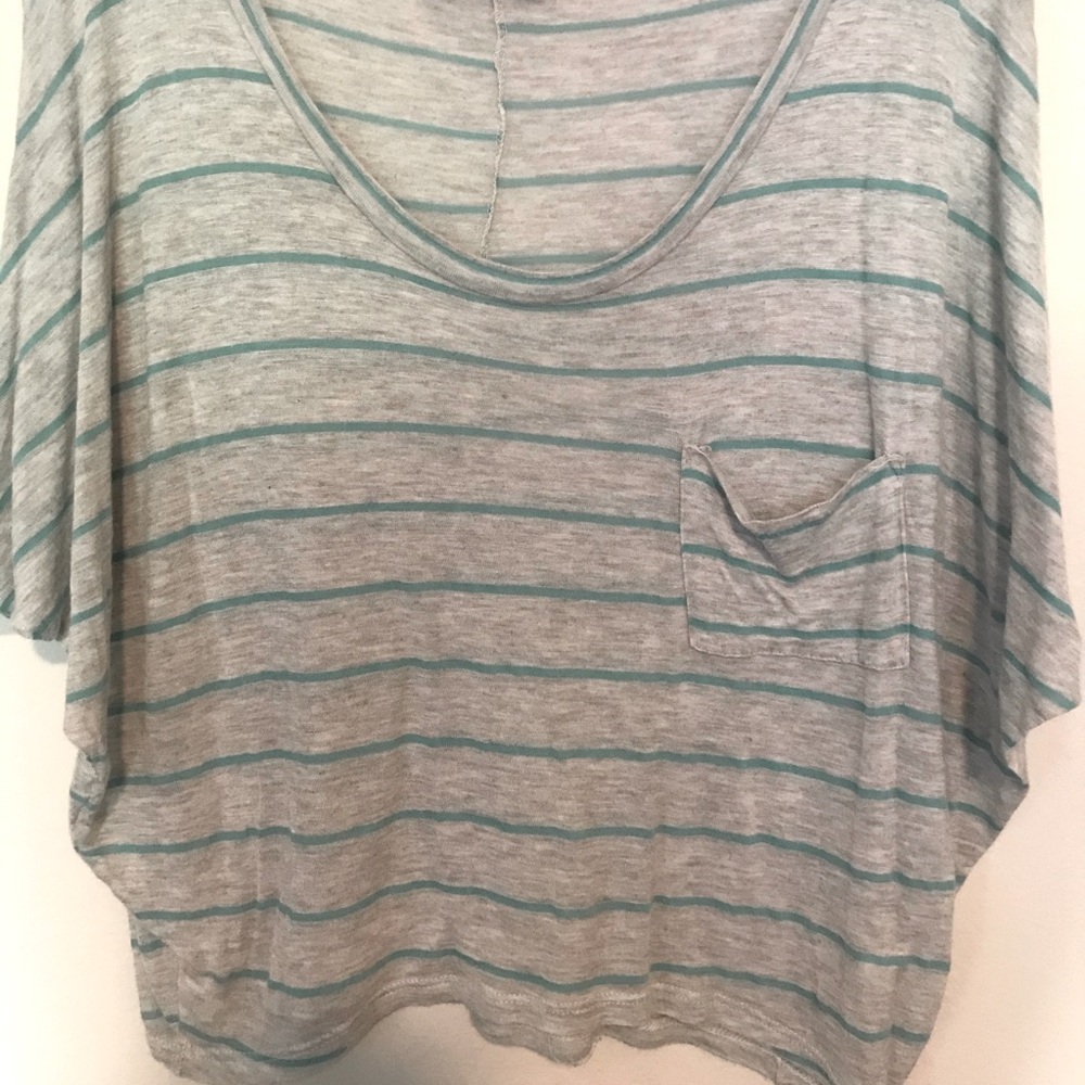 Gray tee
